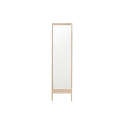 Form & Refine Gulvspejle<A Line Mirror, white oak