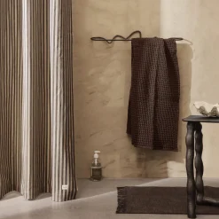 Ferm Living Badeværelsesudstyr<Chambray Shower Curtain, sand/black