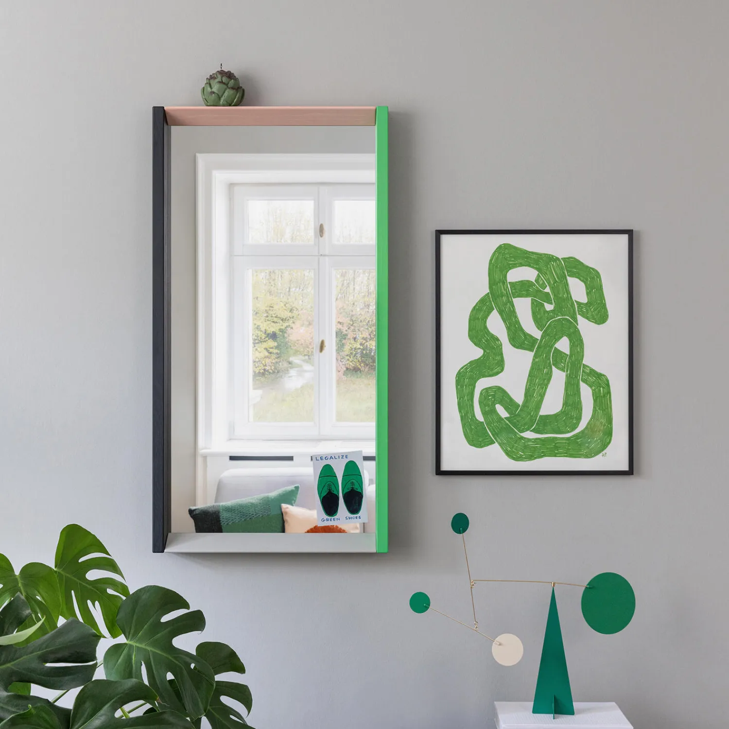 Vitra Vægspejle<Colour Frame Mirror Medium, green/pink