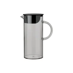 Stelton Kander & Karafler<EM77 kande med låg 1,5 L., smoke