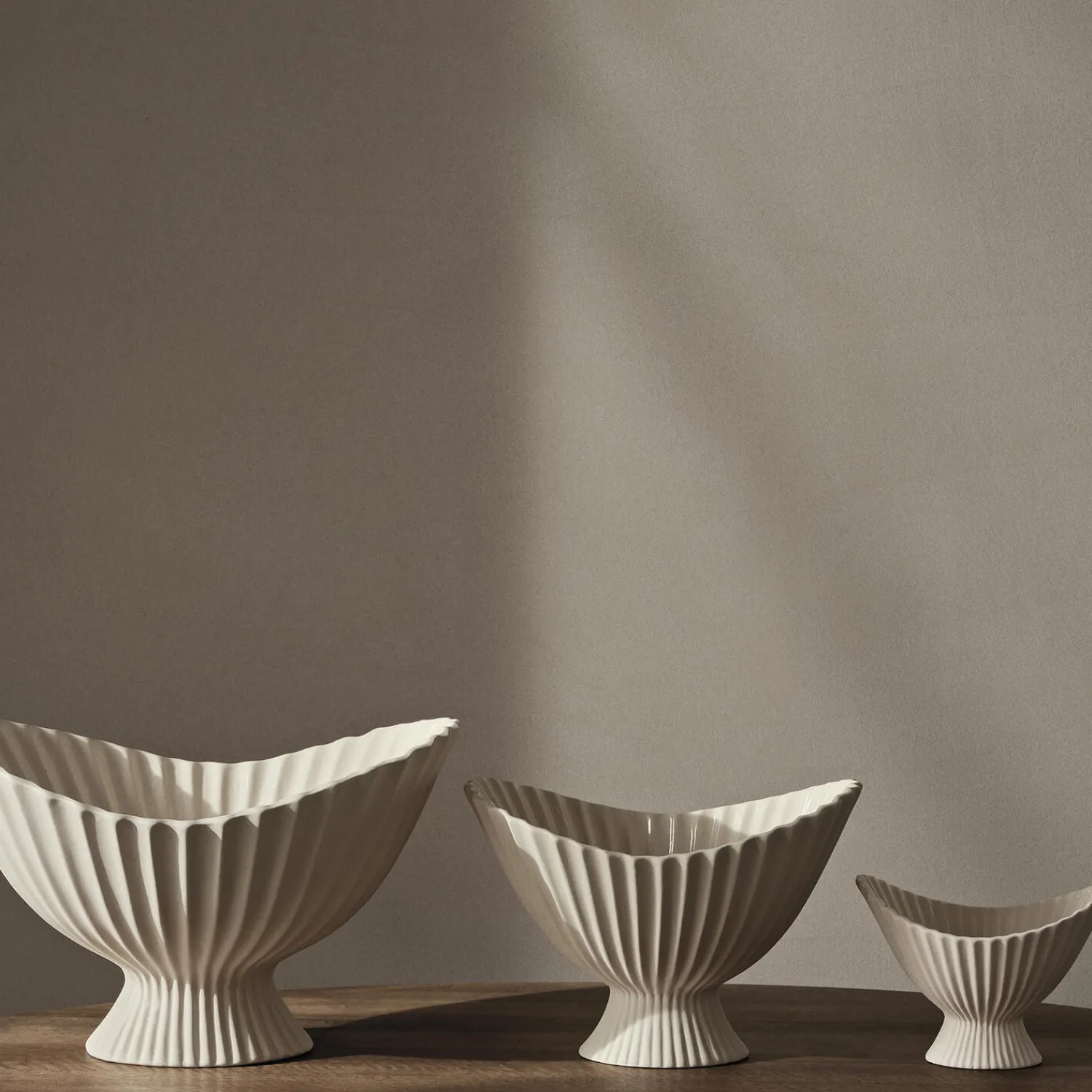 Ferm Living Skåle, Bakker & Fade<Fountain Skål Large, off-white