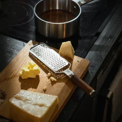 Fiskars Køkkenudstyr<Norden rivejern (groft)