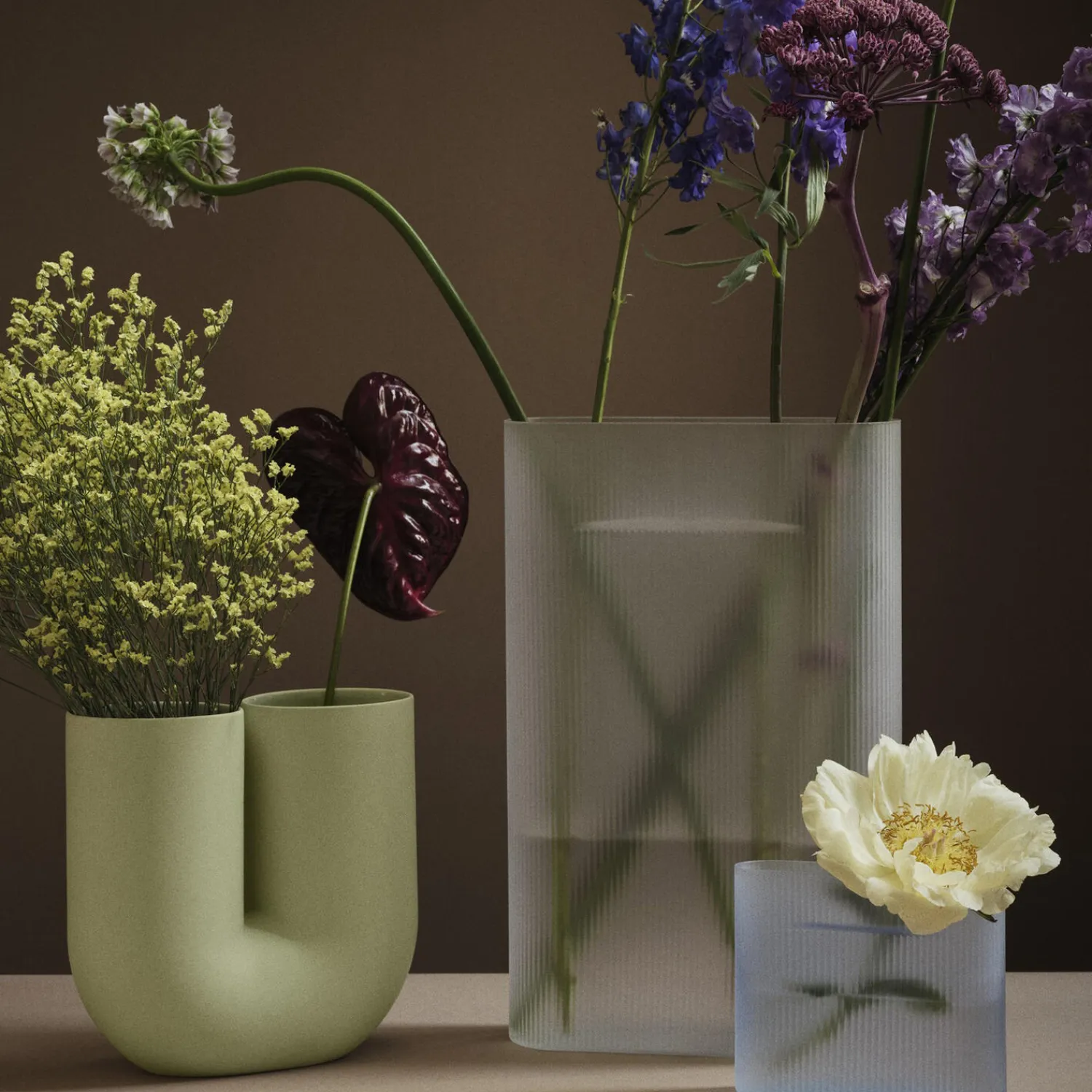 Clearance Muuto Ridge Vase, /frosted glass white