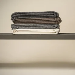 Best Silkeborg Uldspinderi Samsø plaid, 00115 nordic grey