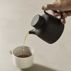 Design House Stockholm Kaffe- & Teudstyr<Sand Secrets Tea Pot, black clay