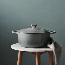 Online Le Creuset Signature rund gryde Ø 26 cm, sea salt