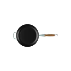 Le Creuset Gryder & Pander<Signature stegepande med træhåndtag Ø 28 cm, sea salt
