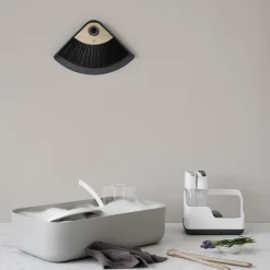 RIG-TIG Køkkenudstyr<SWEEP-IT fejebakke og kost, grey